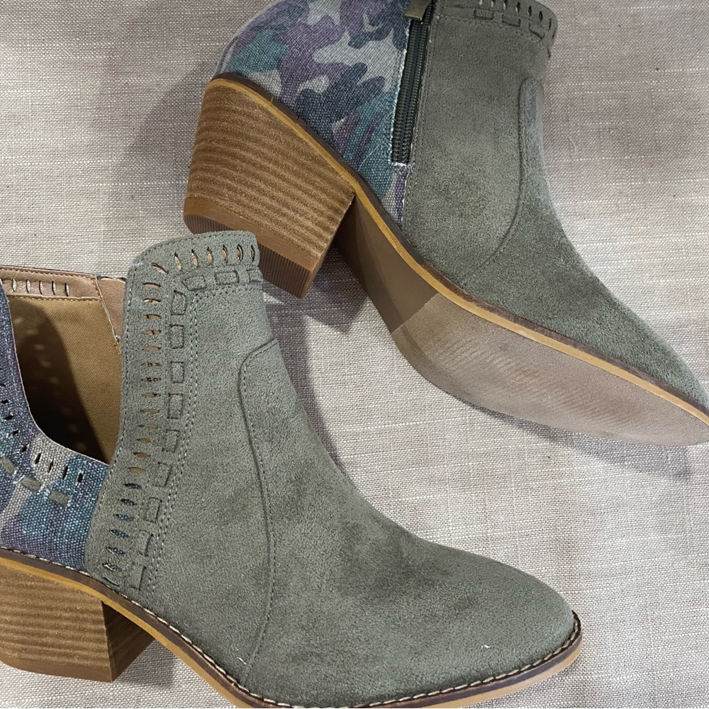 NEW Corkys Green Camo Faux Suede side zip bootie SHIPPED WITHOUT BOX Final Sale